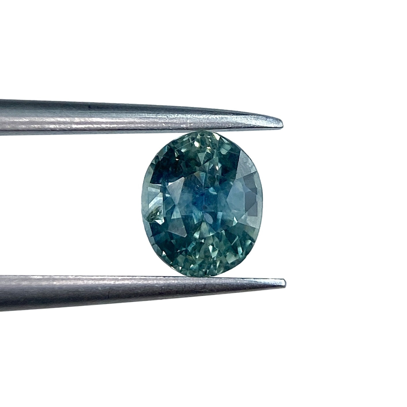Gemstone Vault Montana Sapphire 0.97ct | Brilliant Cut Oval Shape Blue Montana Sapphire