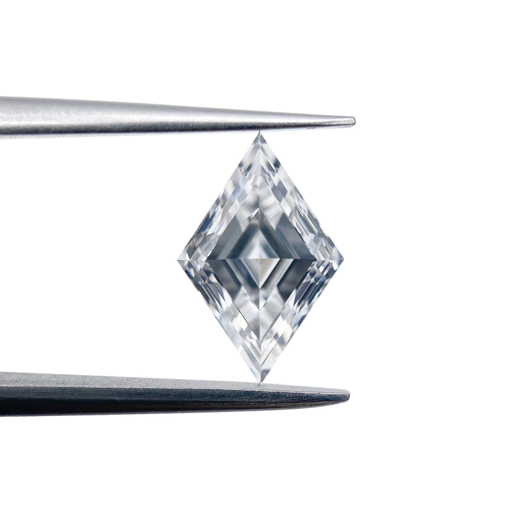 LITHOS Diamond Lab Diamond 1.70ct | D/VVS2 Lozenge Shape Step Cut Lab Diamond (IGI)