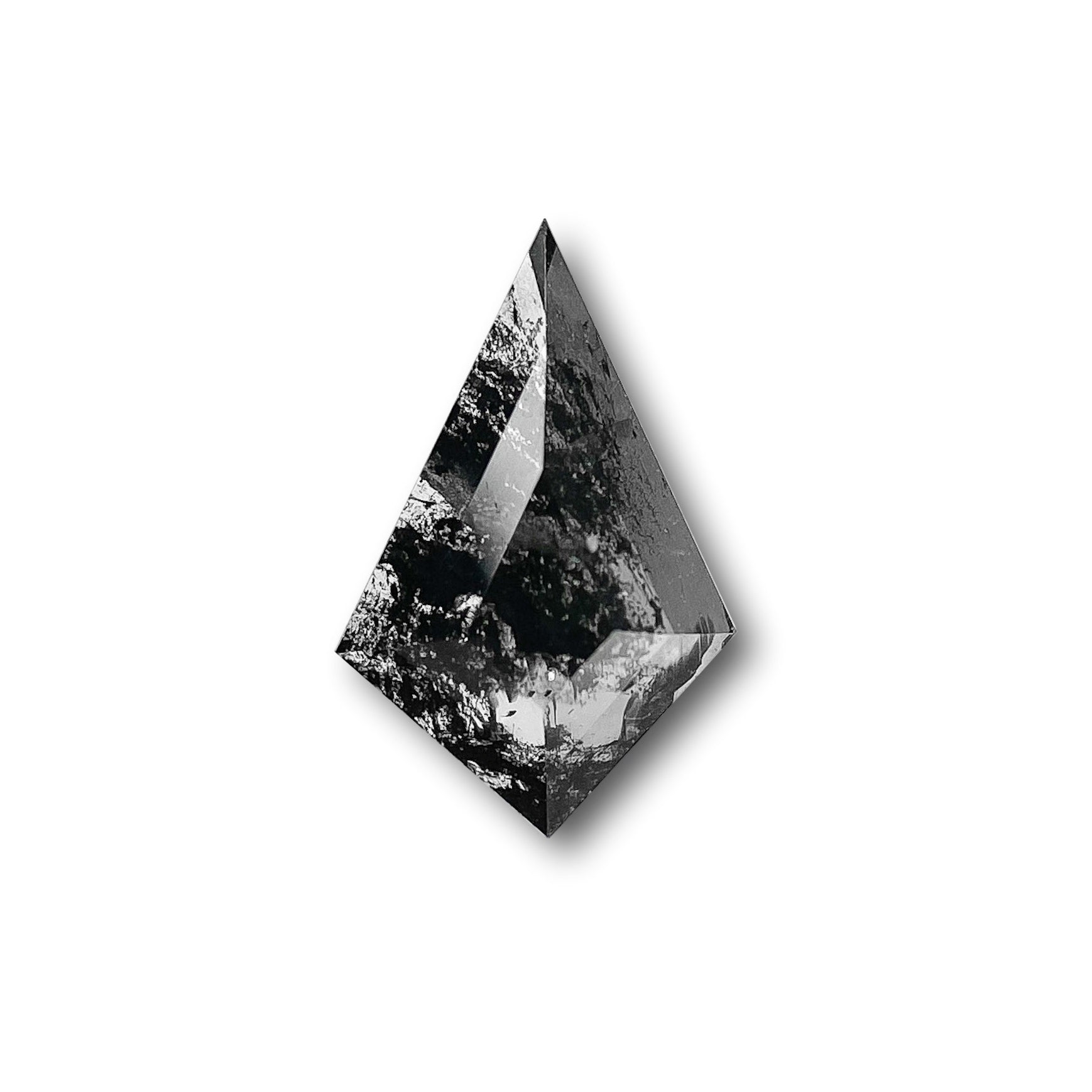 DIAMOND VAULT SALT & PEPPER DIAMOND 0.47ct | Salt & Pepper Kite Shape Step Cut Diamond