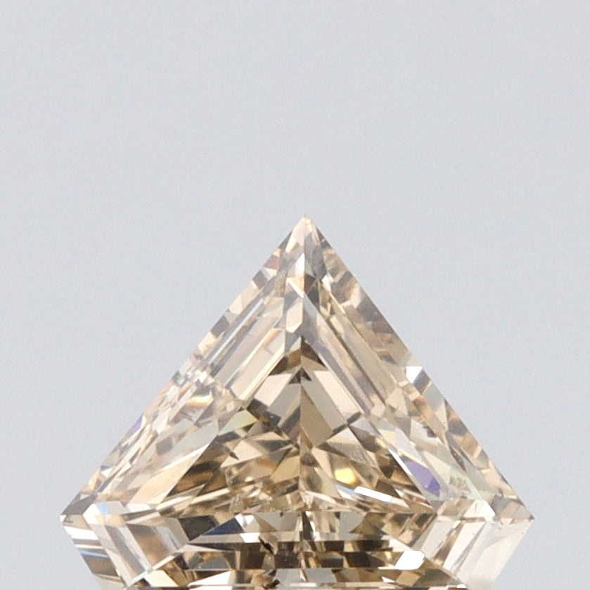 DIAMOND VAULT CHAMPAGNE & COGNAC DIAMOND 0.72ct | Champagne VS-SI Shield Shape Step Cut Diamond