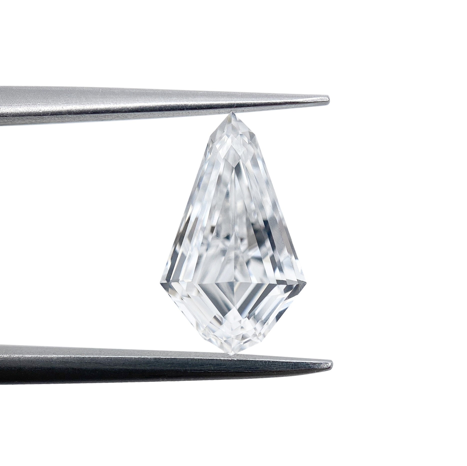 LITHOS Diamond Lab Diamond 2.02ct | D/VVS2 Kite Shape Step Cut Lab Diamond (IGI)
