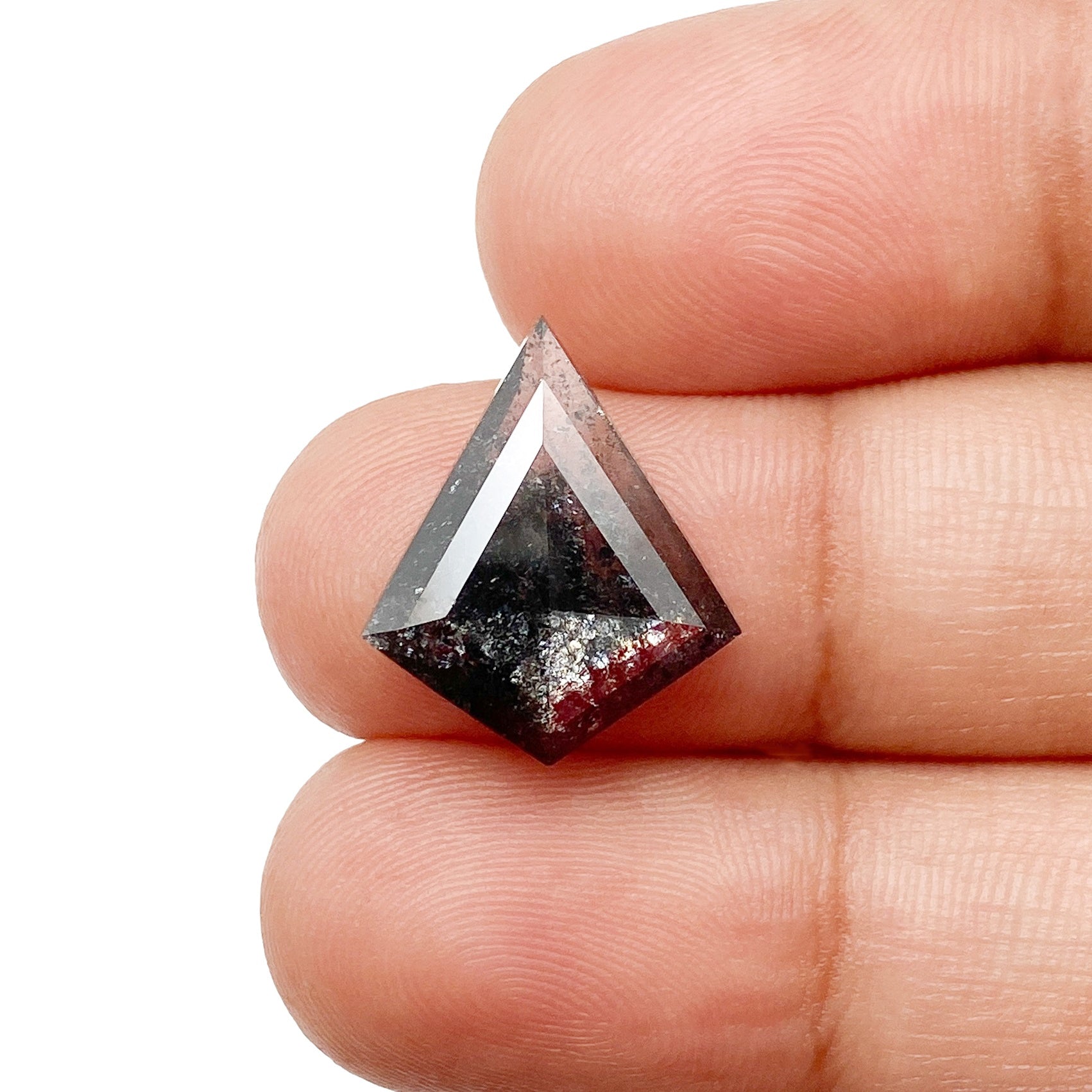 DIAMOND VAULT SALT & PEPPER DIAMOND 5.13ct | Salt & Pepper Kite Shape Step Cut Diamond