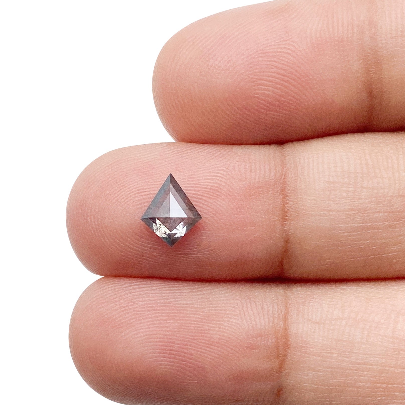 DIAMOND VAULT SALT & PEPPER DIAMOND 0.54ct | Salt & Pepper Kite Shape Rose Cut Diamond