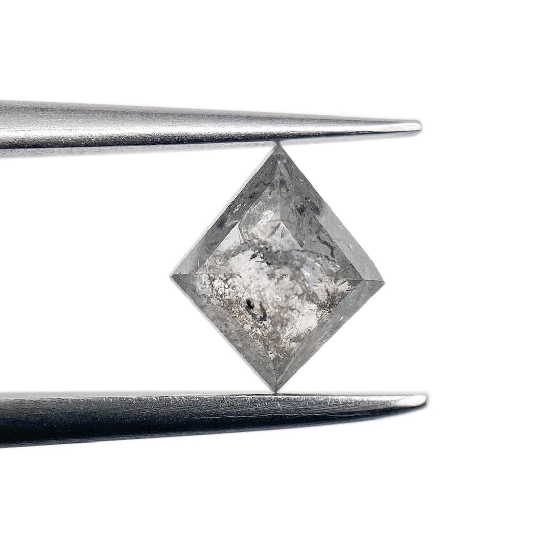 DIAMOND VAULT SALT & PEPPER DIAMOND 0.84ct | Salt & Pepper Kite Shape Step Cut Diamond