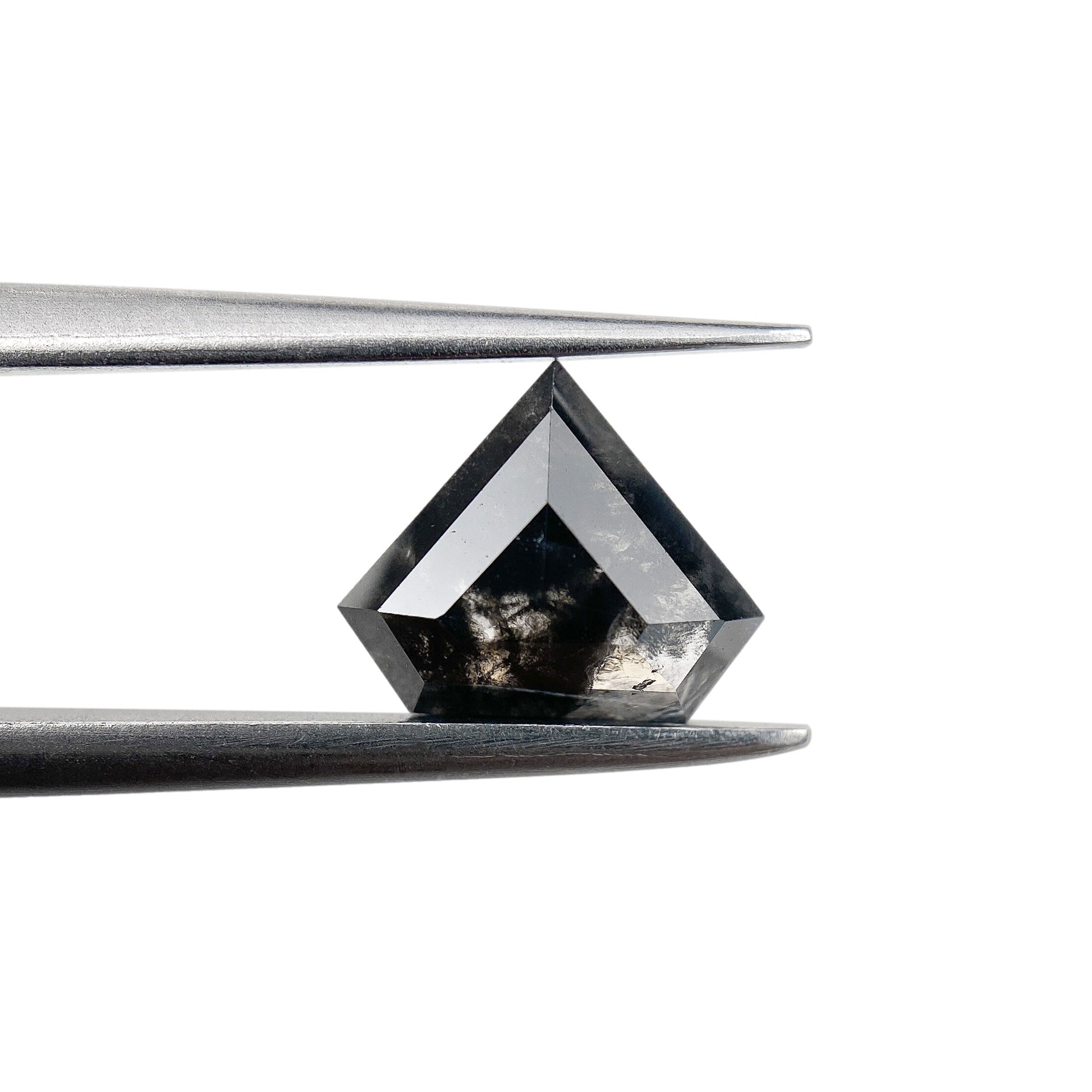 DIAMOND VAULT SALT & PEPPER DIAMOND 1.06ct | Salt & Pepper Shield Shape Step Cut Diamond