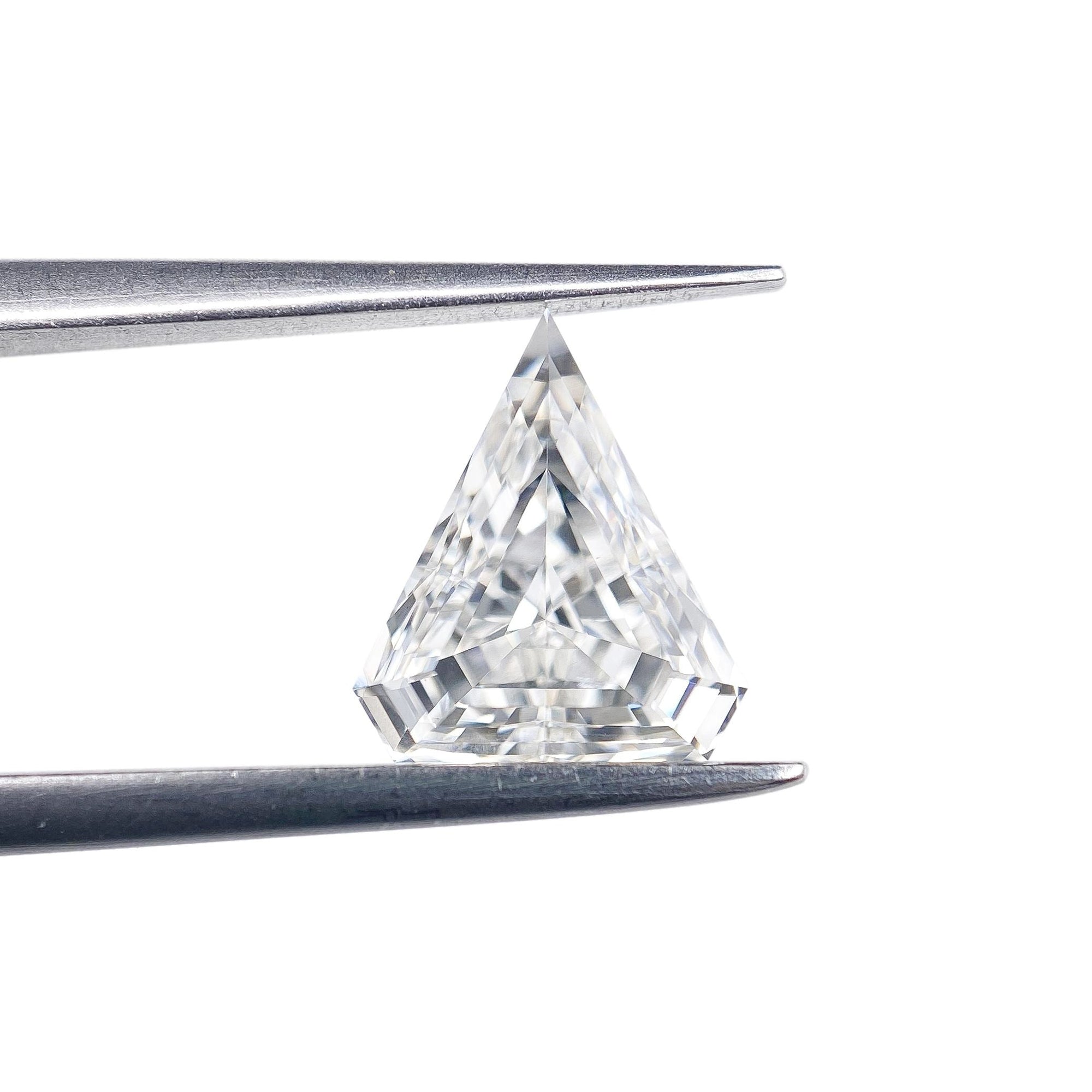 LITHOS Diamond Lab Diamond 1.75ct | F/VS1 Shield Shape Step Cut Lab Diamond (IGI)