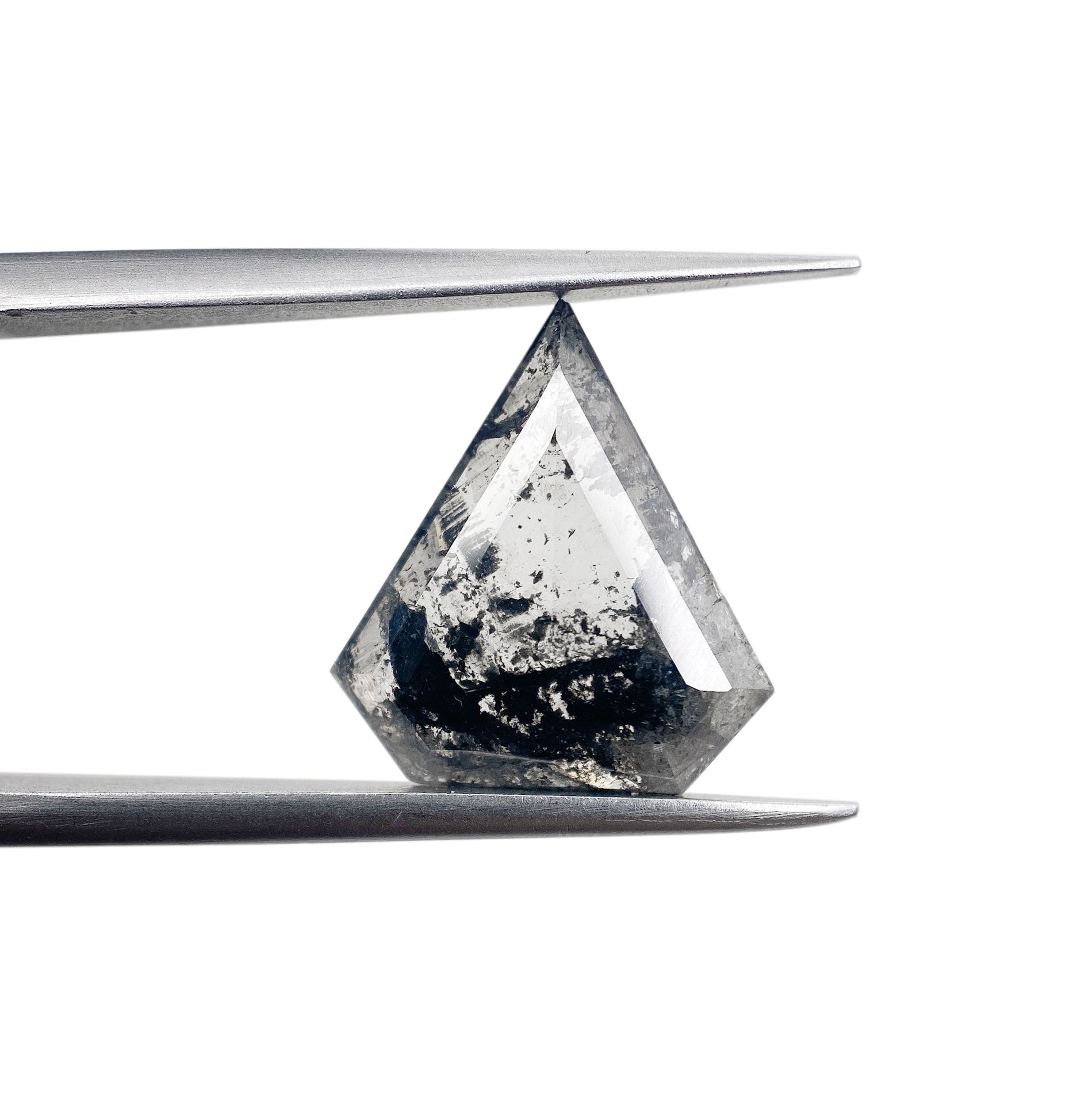 DIAMOND VAULT SALT & PEPPER DIAMOND 2.90ct | Salt & Pepper Shield Shape Rose Cut Diamond