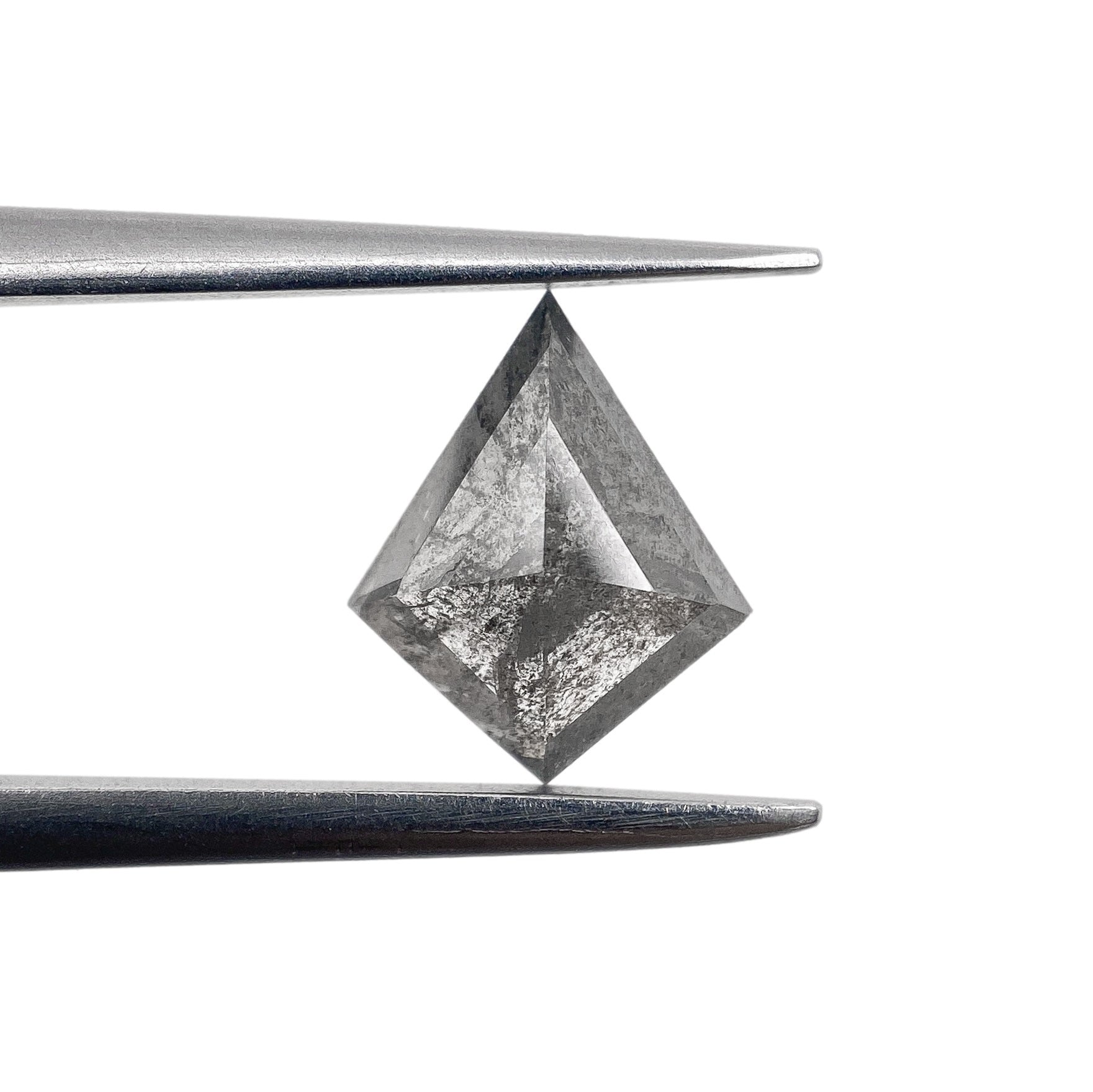 DIAMOND VAULT SALT & PEPPER DIAMOND 0.78ct | Salt & Pepper Kite Shape Rose Cut Diamond
