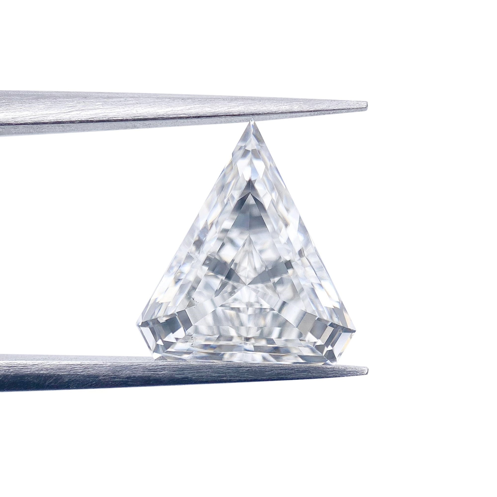 LITHOS Diamond Lab Diamond 3.02ct | E/VS2 Shield Shape Step Cut Lab Diamond (IGI)