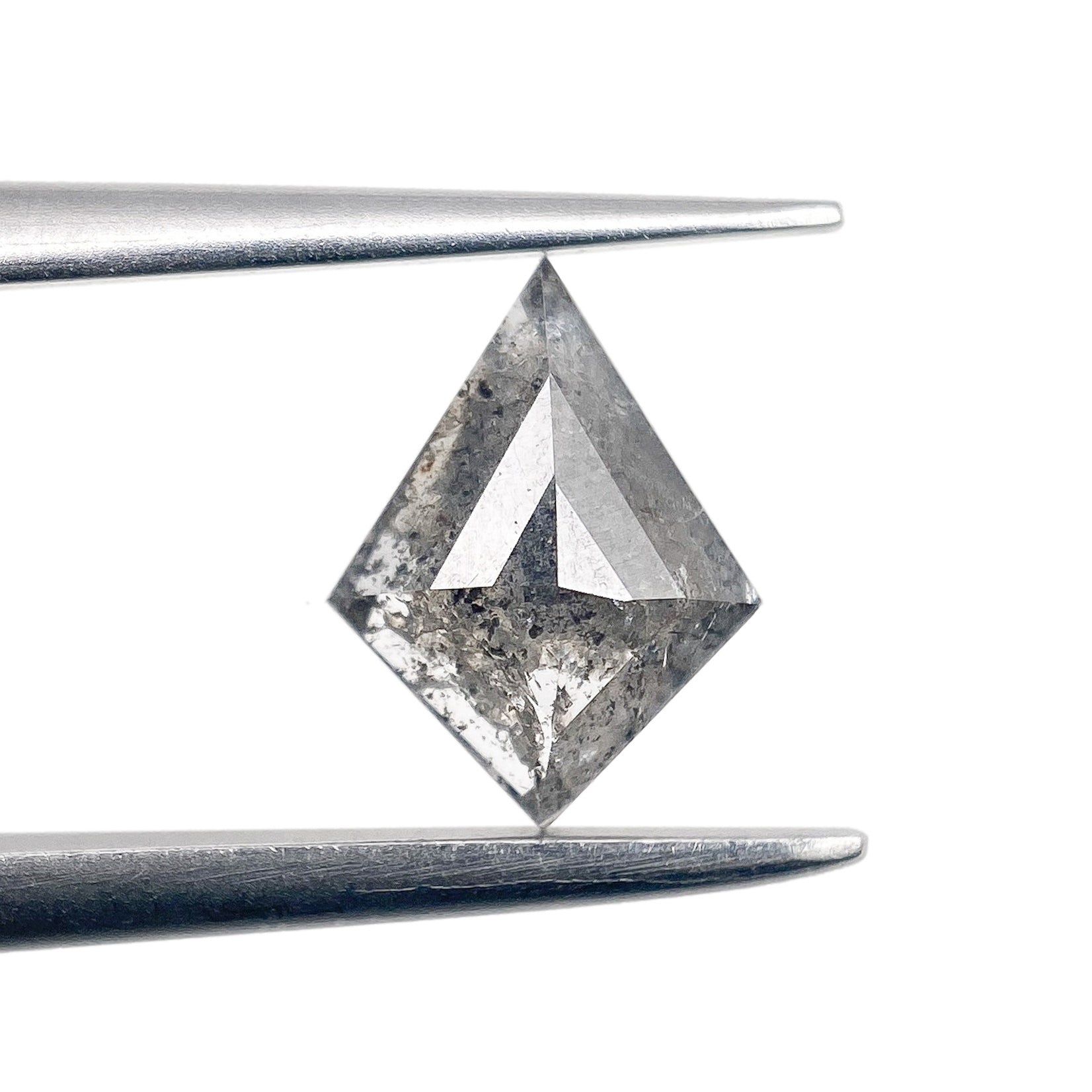 DIAMOND VAULT SALT & PEPPER DIAMOND 0.68ct | Salt & Pepper Kite Shape Step Cut Diamond