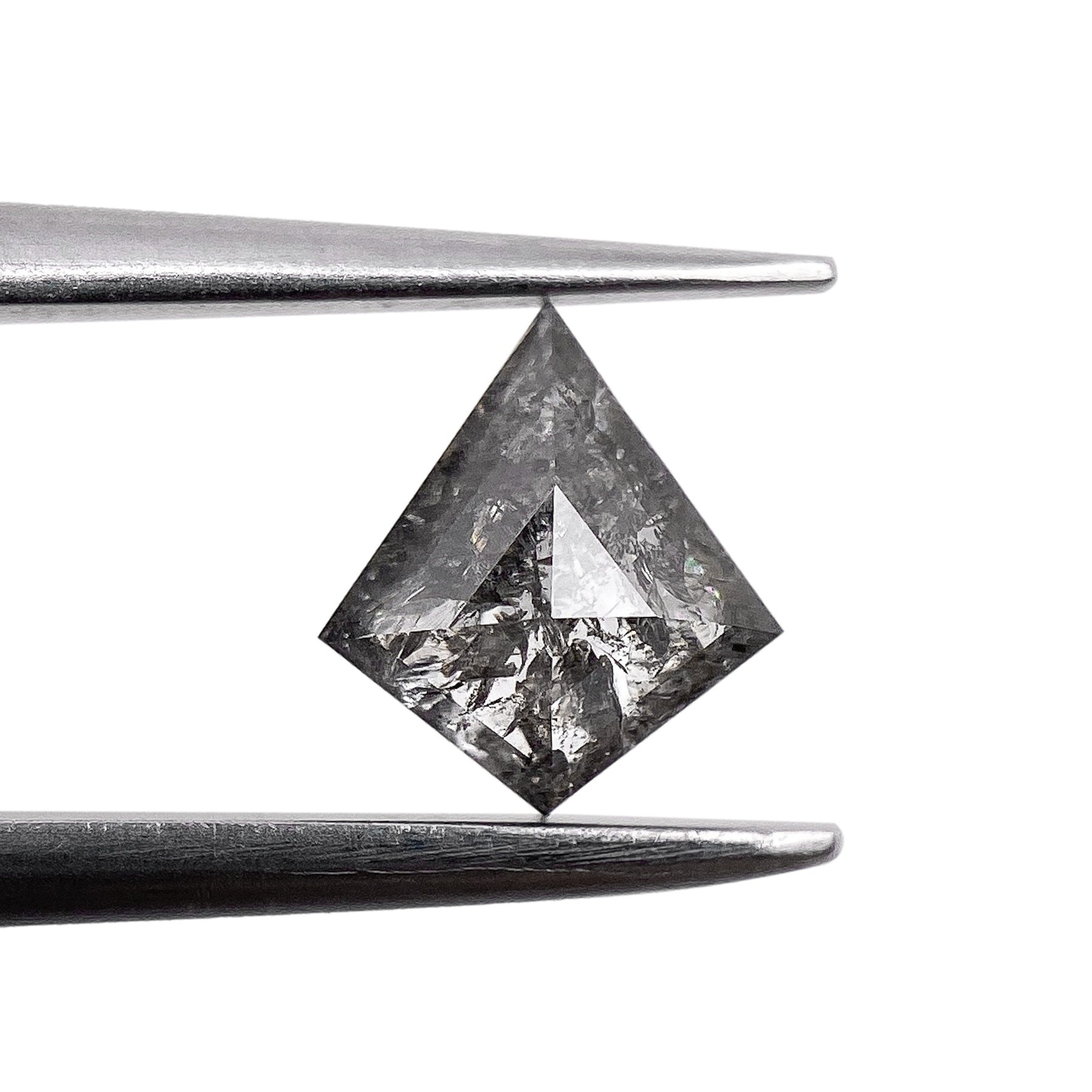 DIAMOND VAULT SALT & PEPPER DIAMOND 0.61ct | Salt & Pepper Kite Shape Step Cut Diamond
