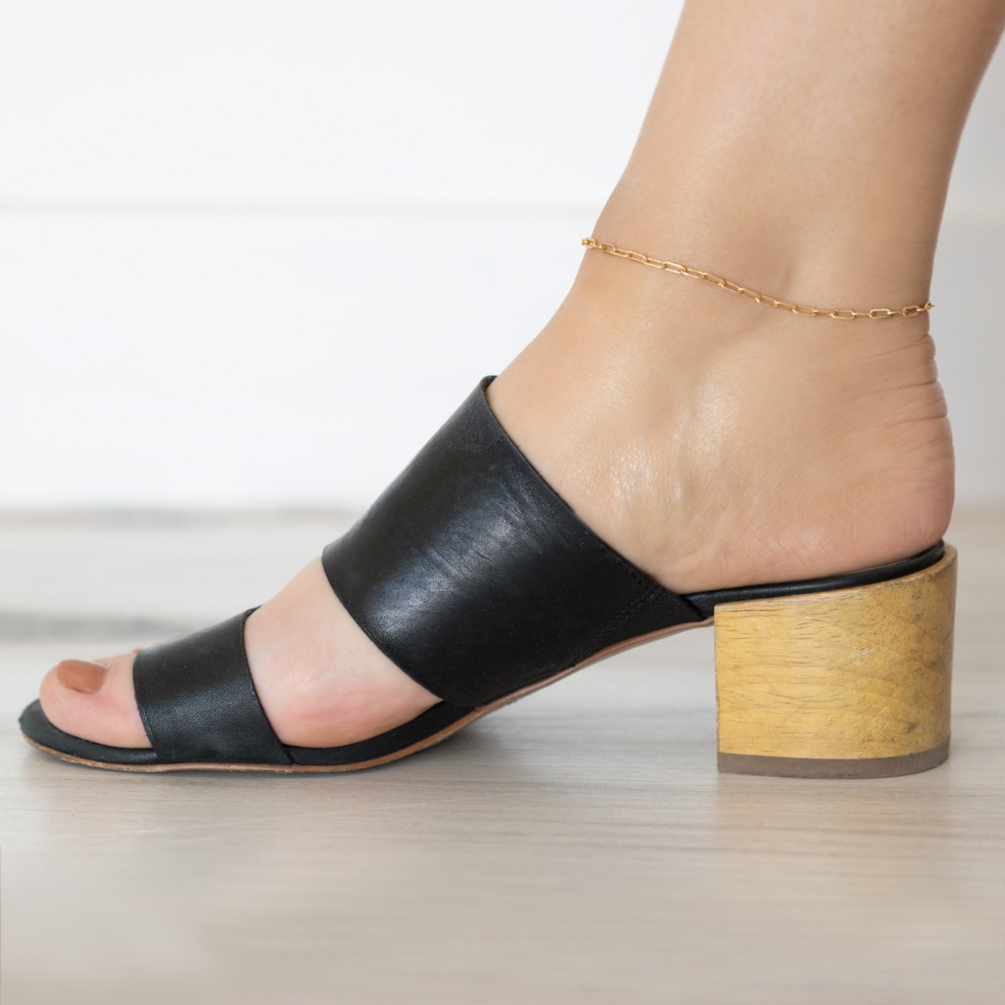 Alexis Russell Bracelets / Anklets The Drawn Cable Chain Anklet | Yellow Gold