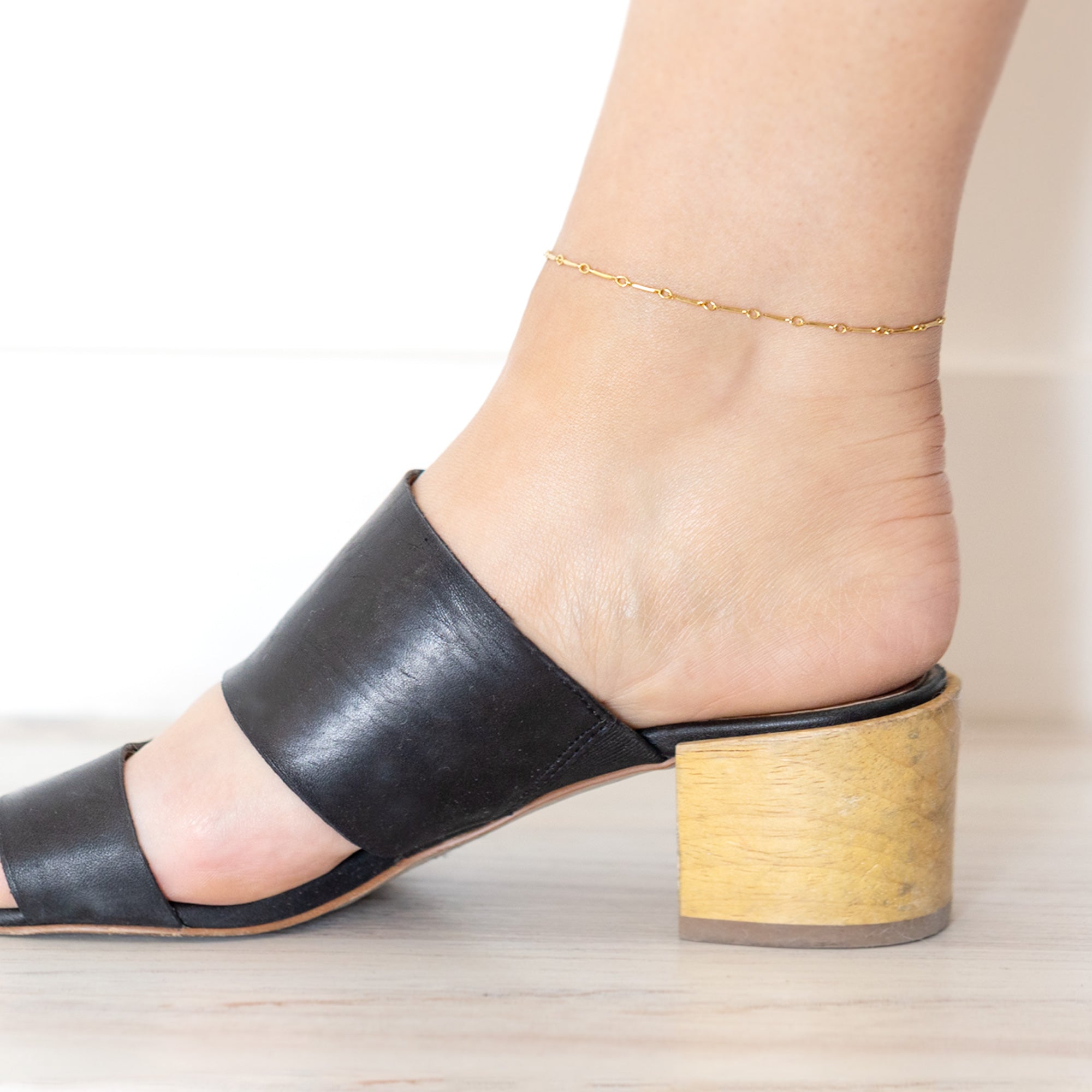 Alexis Russell Bracelets / Anklets The Bar Chain Anklet | Yellow Gold