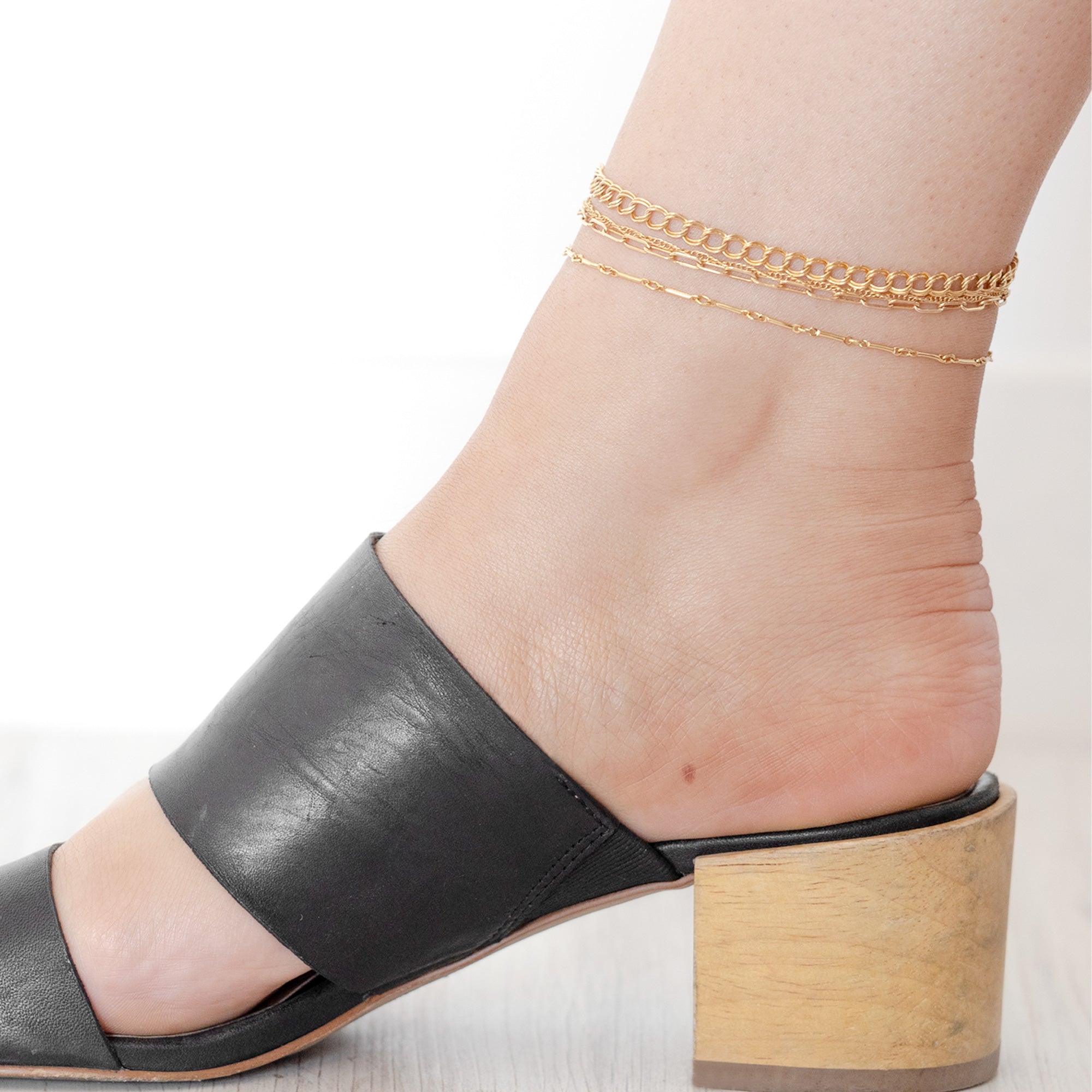 Alexis Russell Bracelets / Anklets The Bold Curb Chain Anklet | Yellow Gold