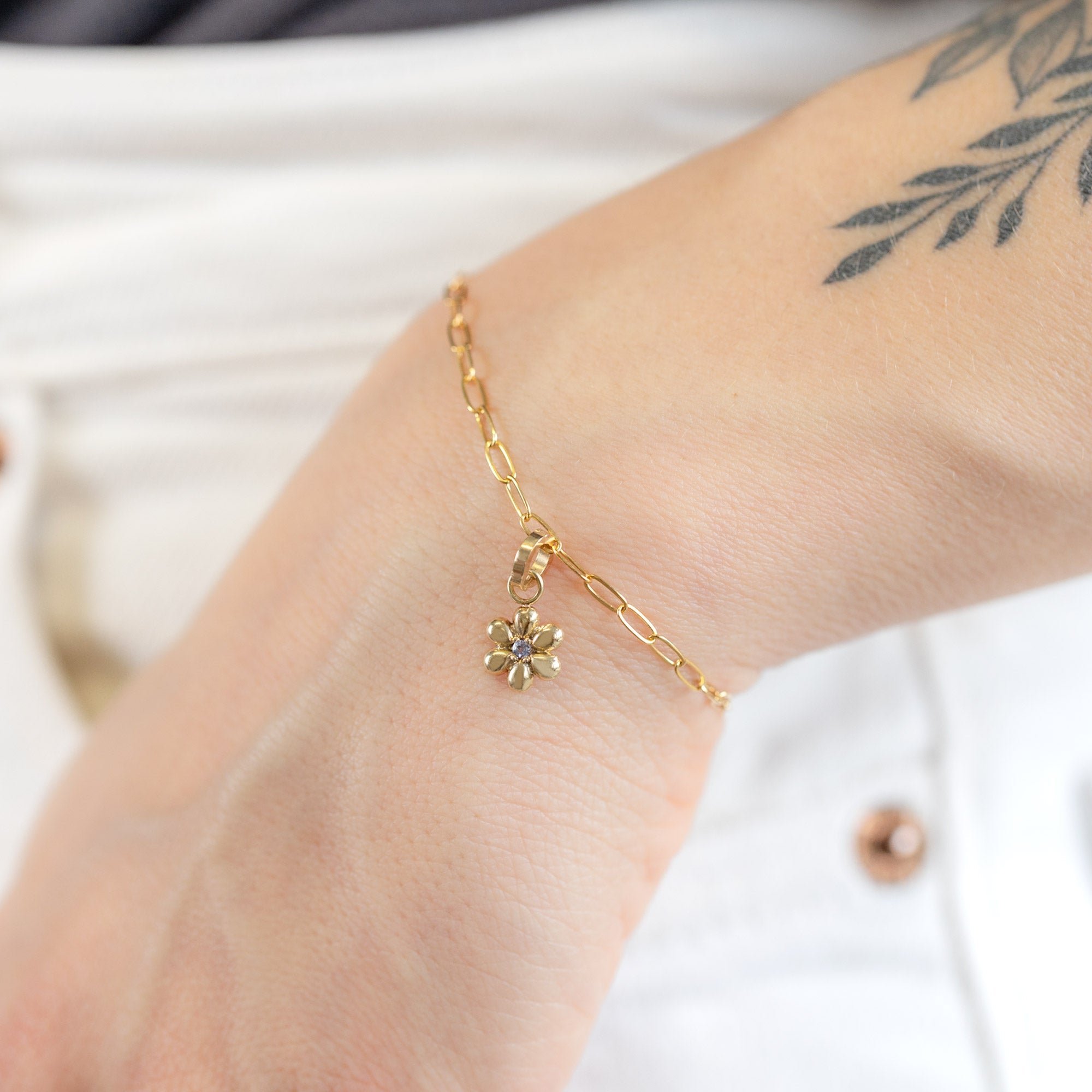 Alexis Russell Charms The Flower Power Charm | Yellow Gold