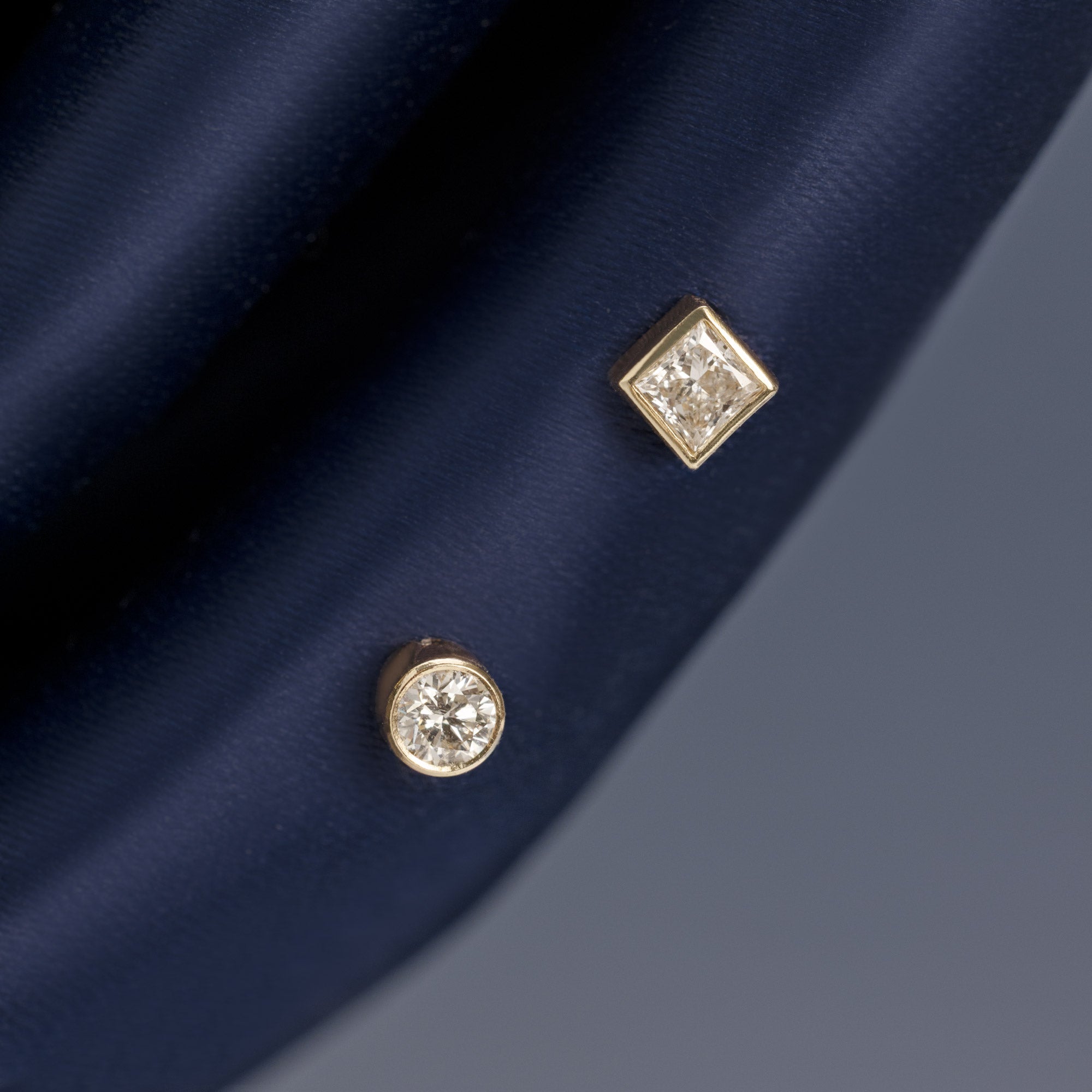 Alexis Russell  Earrings 'It Girl' Round + Geometric Diamond Stud Earrings | Yellow Gold