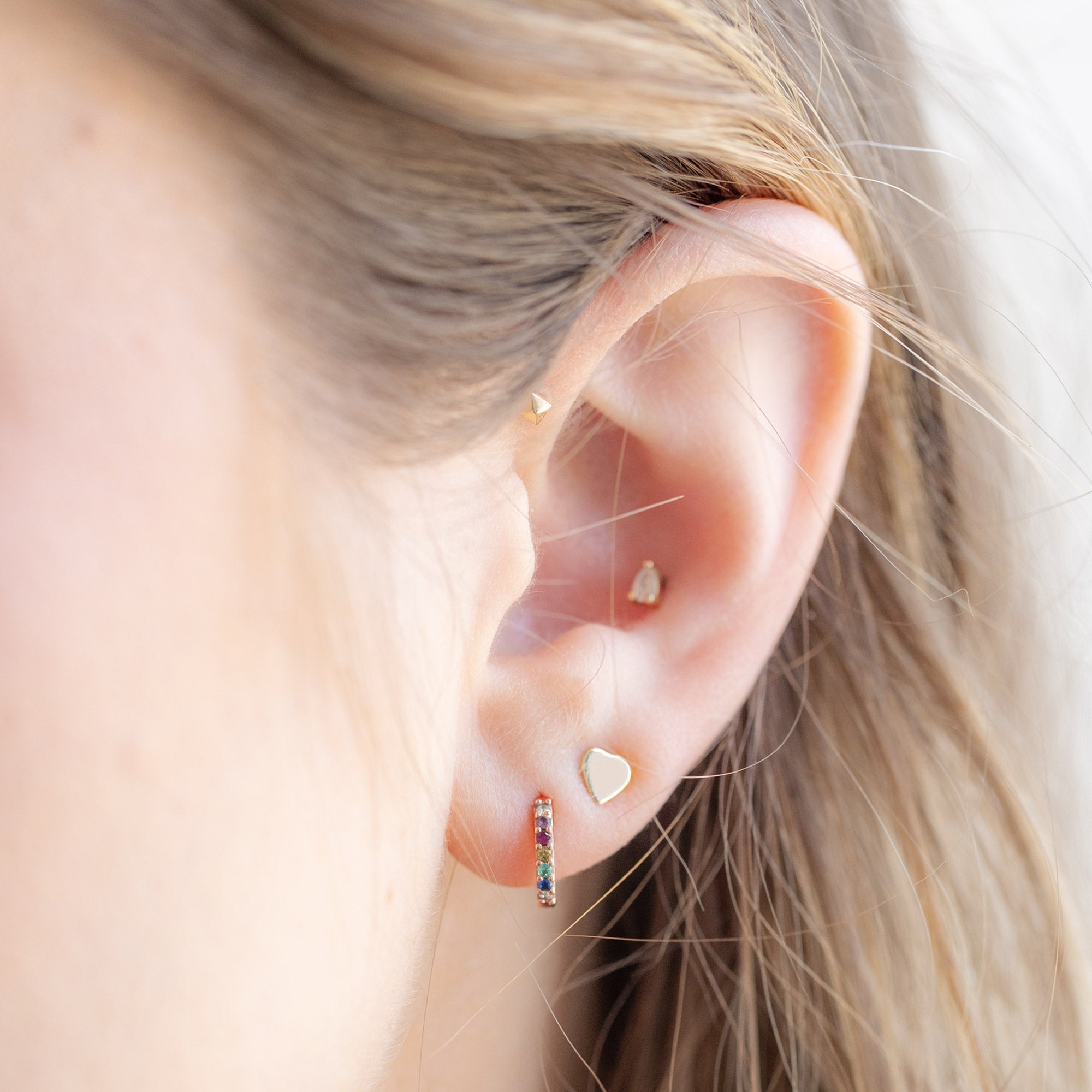 Alexis Russell Earrings The Rainbow Sapphire Pavé Huggie Hoops | Rose Gold