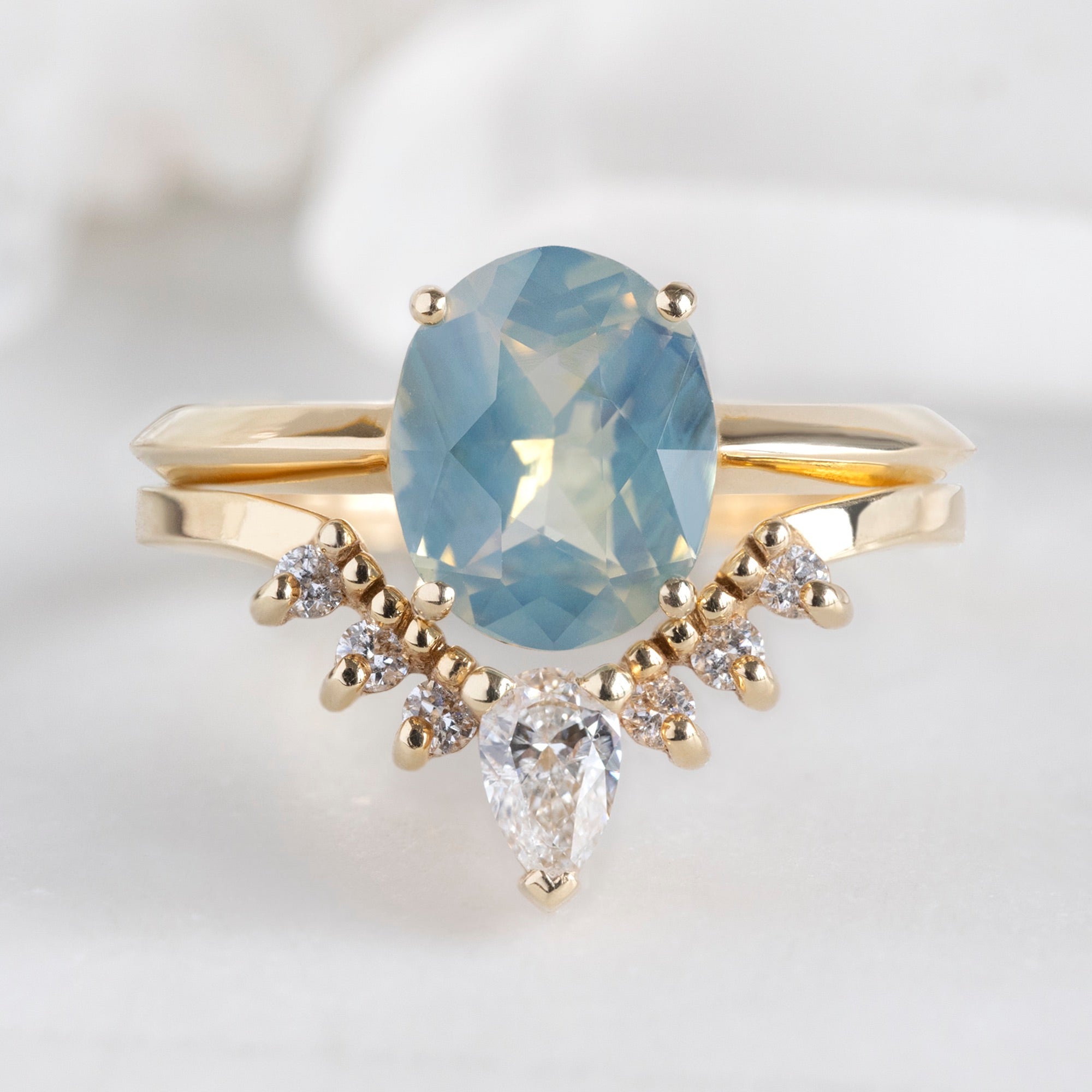 Alexis Russell Engagement Rings The Bryn Ring | 2.04ct Oval Parti Sapphire in 14K Yellow Gold