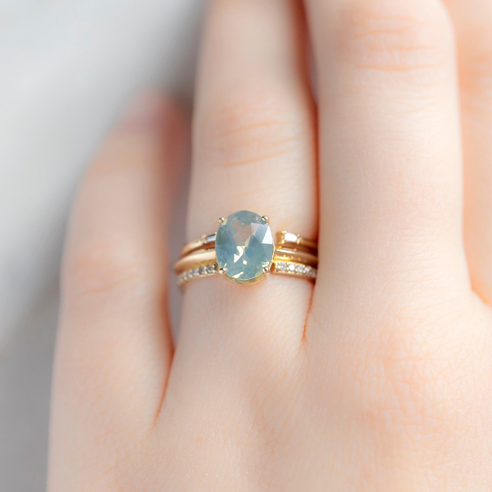 Alexis Russell Engagement Rings The Bryn Ring | 2.04ct Oval Parti Sapphire in 14K Yellow Gold