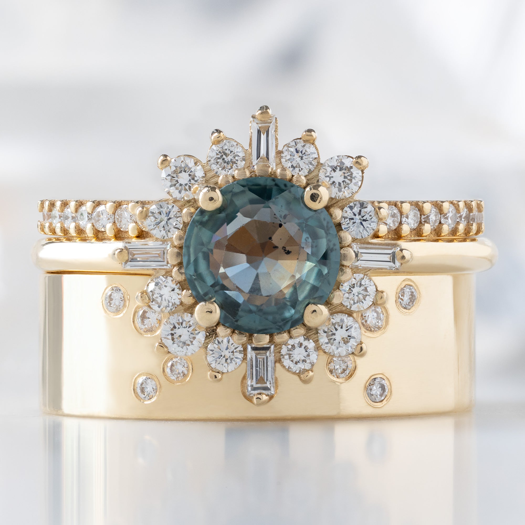 Alexis Russell  Engagement Rings The Compass Ring | 0.98ct Round Blue Sapphire in 14K Yellow Gold