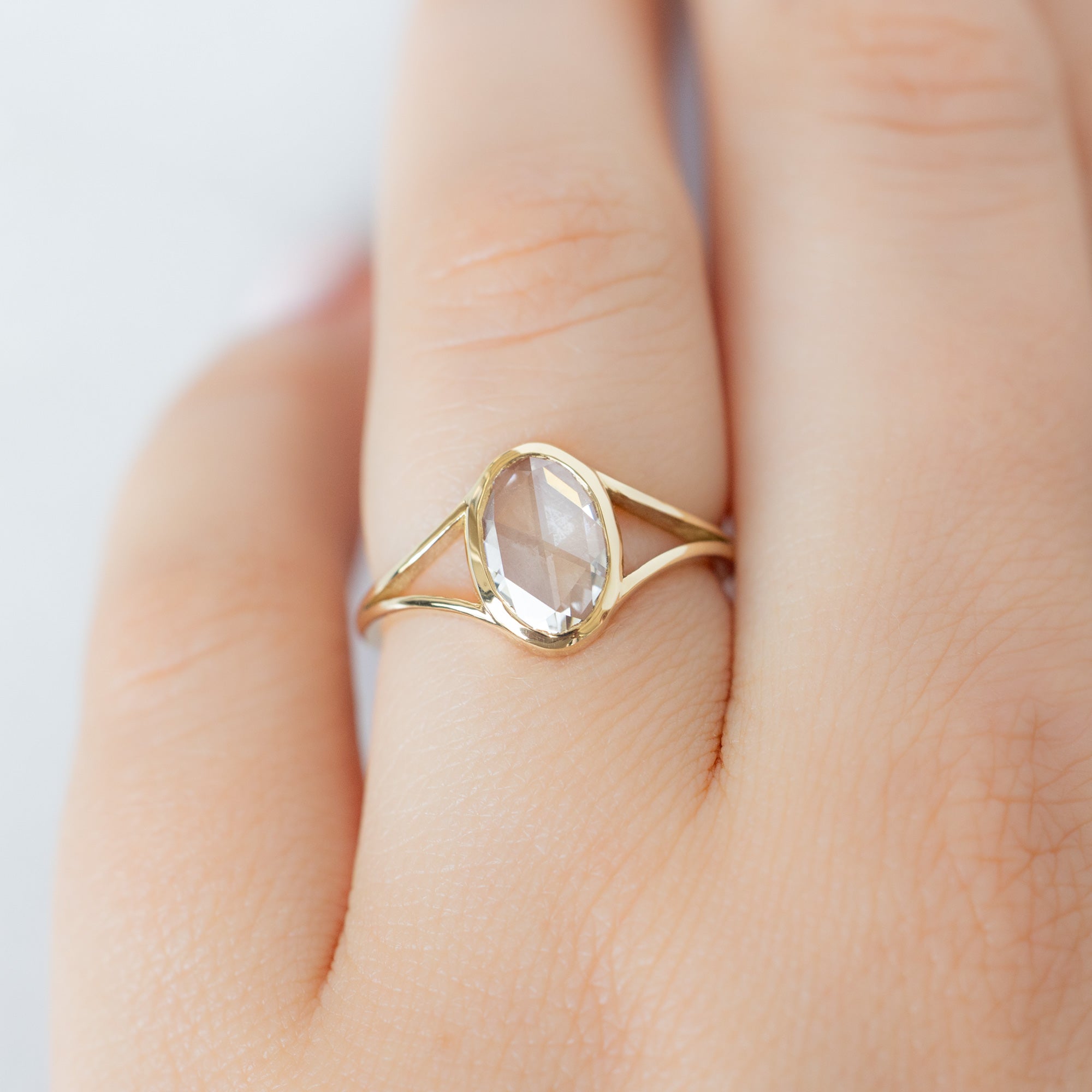 Alexis Russell  Engagement Rings The Magnolia Ring | 1.26ct Oval Lab Grown White Diamond in 14K Yellow Gold
