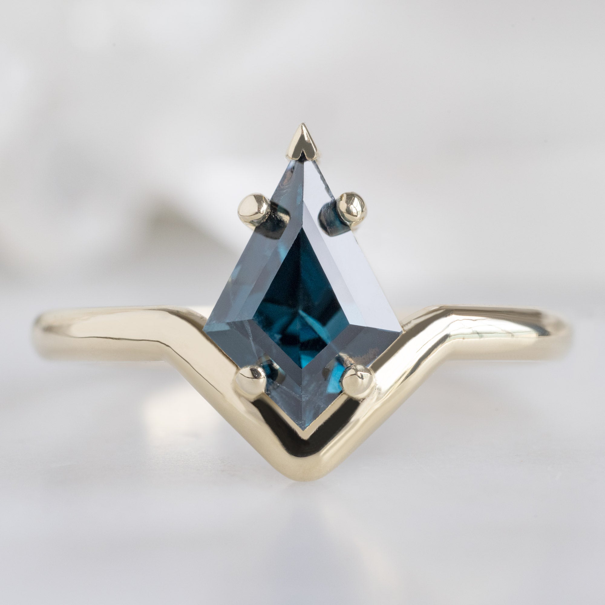Alexis Russell  Engagement Rings The Wave Ring | 1.08ct Kite Blue Spinel in 14k Yellow Gold