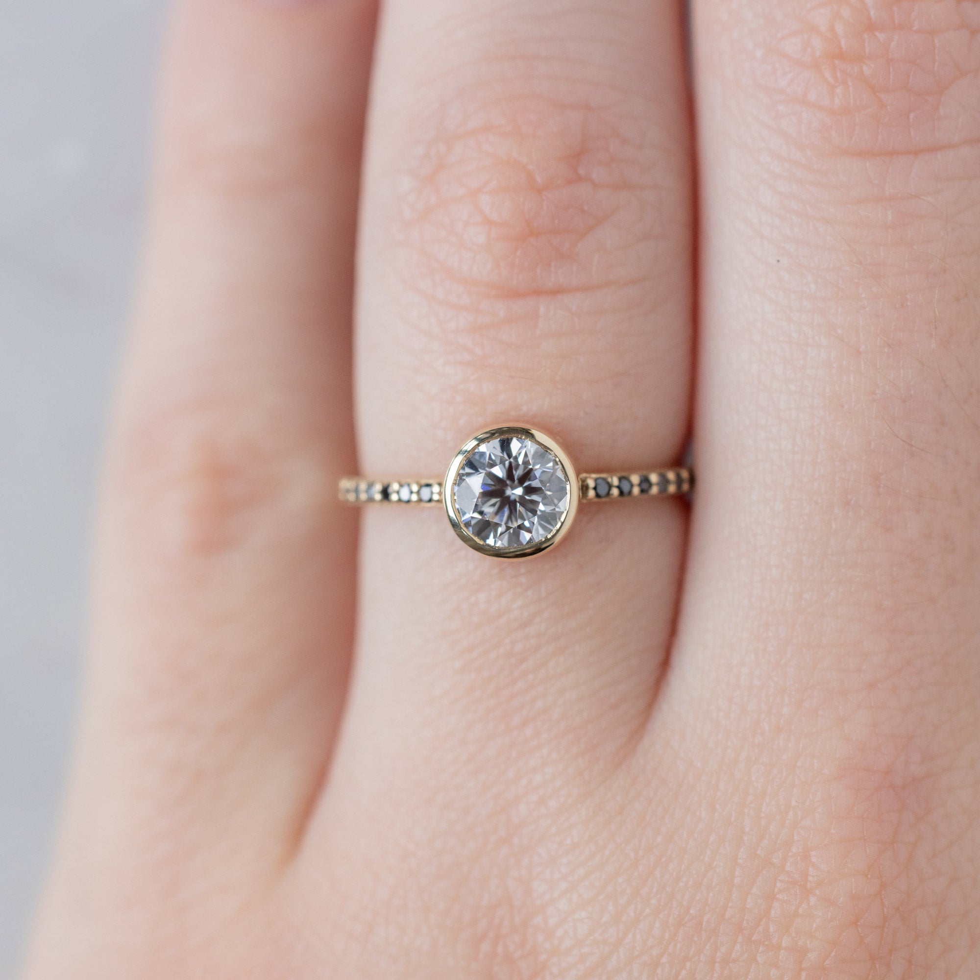 Alexis Russell  Engagement Rings The Willow Ring | 1.00ct Round Lab Grown White Diamond in 14K Yellow Gold