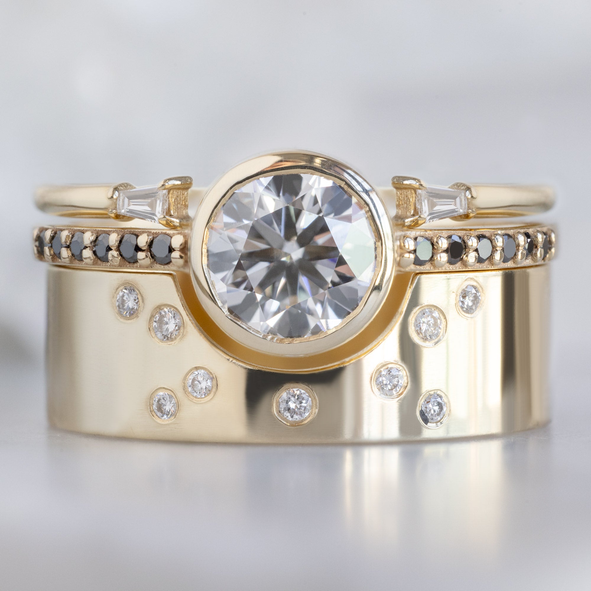 Alexis Russell  Engagement Rings The Willow Ring | 1.00ct Round Lab Grown White Diamond in 14K Yellow Gold