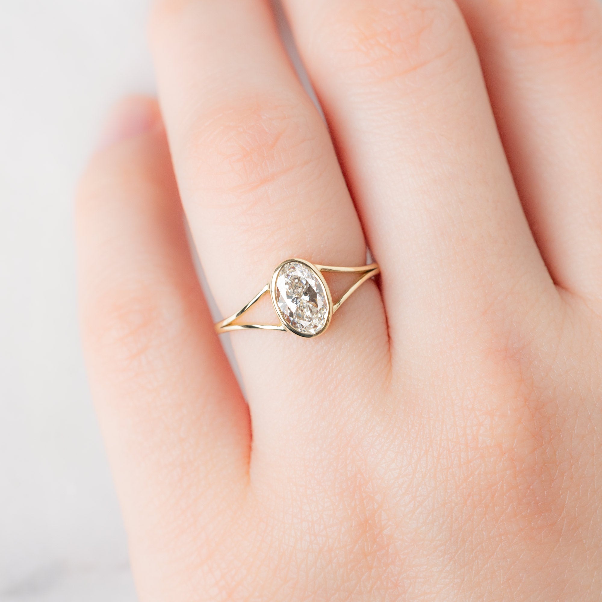 Alexis Russell  Engagement Rings The Magnolia Ring | 1.03ct Lab Grown Oval White Diamond in 14K Yellow Gold