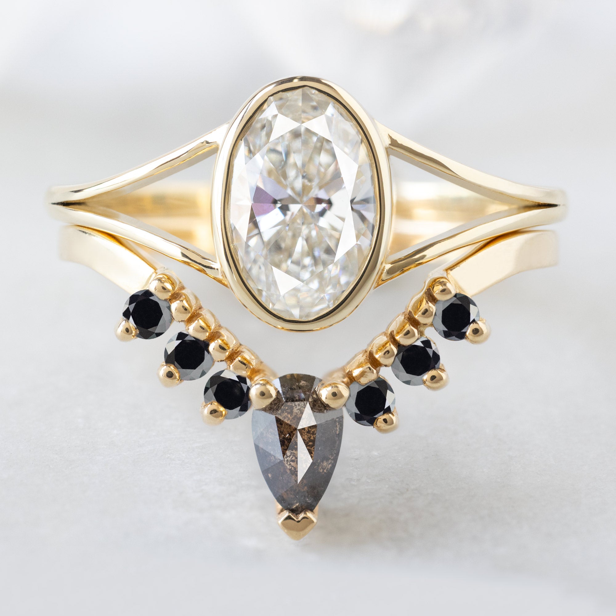 Alexis Russell  Engagement Rings The Magnolia Ring | 1.03ct Lab Grown Oval White Diamond in 14K Yellow Gold
