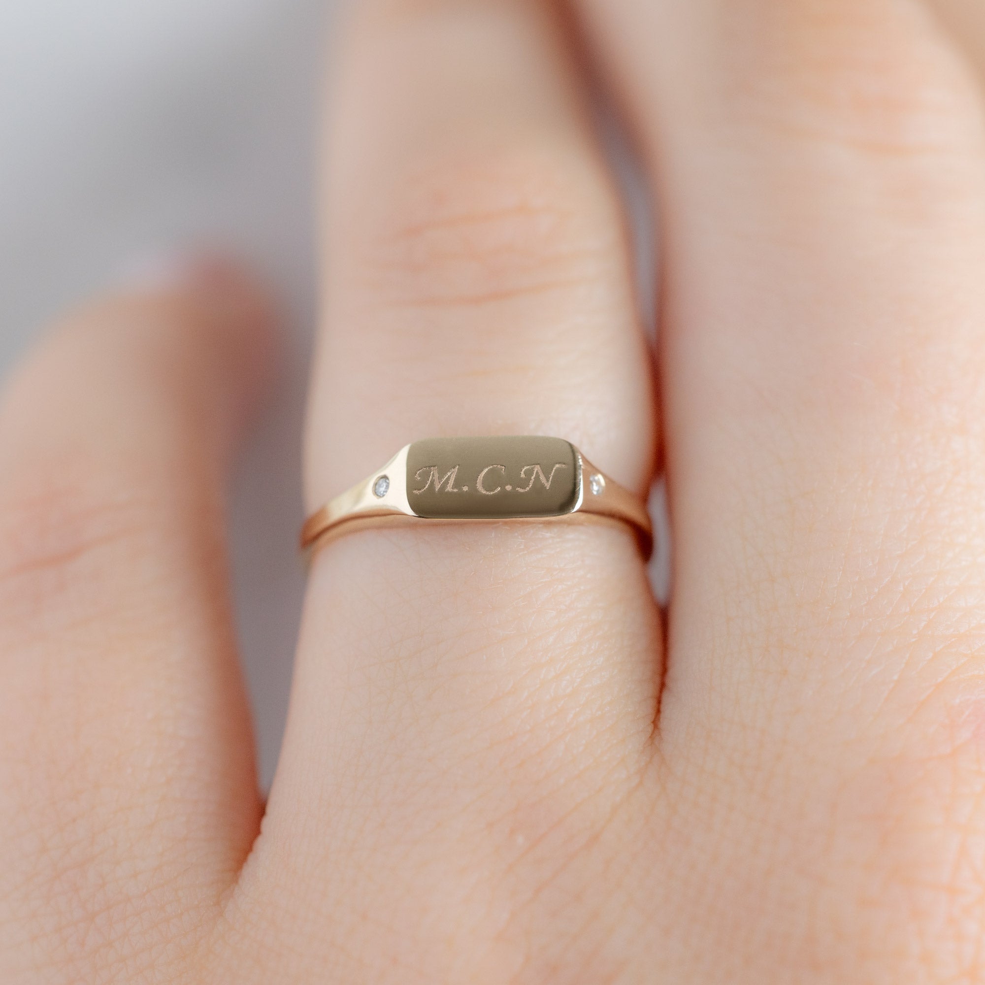 Alexis Russell  Rings The Monogram Signet Ring | Yellow Gold