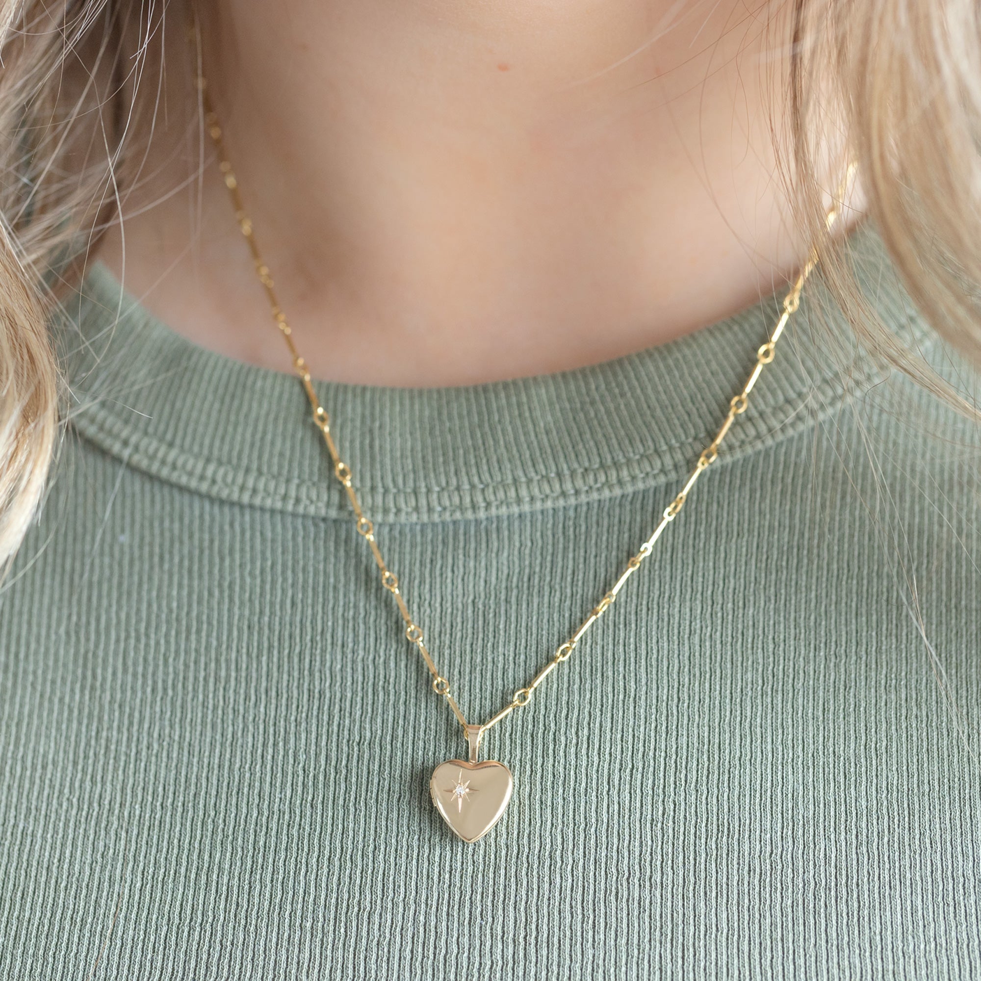 Alexis Russell Necklaces The Sweetheart Diamond Locket Necklace | Yellow Gold